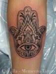 Camilla_mementotattoo_hamsa.jpg